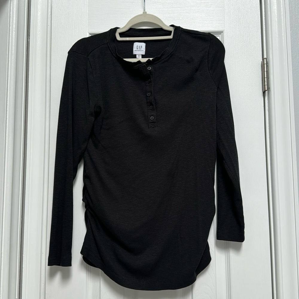 Black GAP maternity long sleeve henley